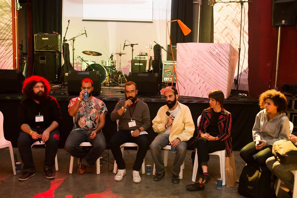 Debate com Jão, João Perdigão, Maíra Nassif, Rafael Coutinho e Matheus Ferreira (Foto: Luiza Palhares)